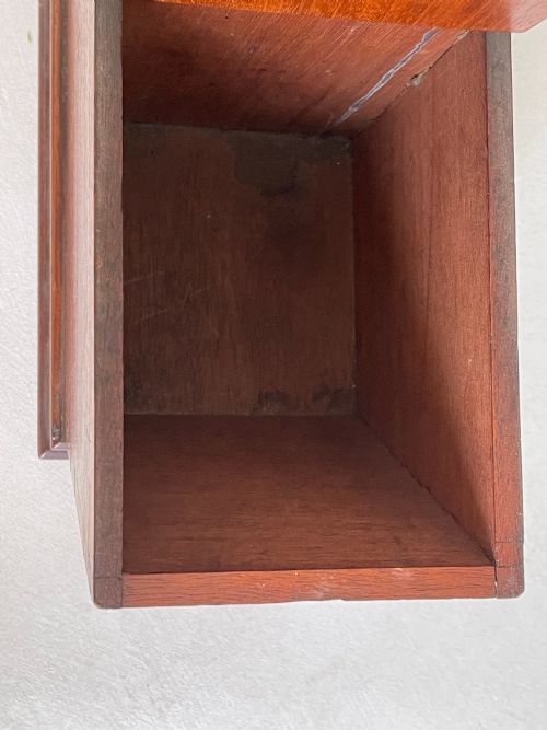 A SMALL ANTIQUE MAHOGANY HOUSEKEEPER'S BOX - ADDITIONAL PHOTO 8