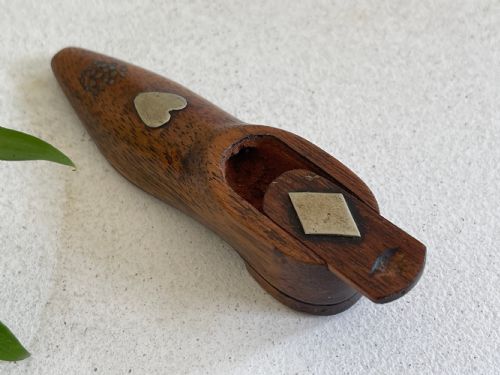 AN ANTIQUE SMALL SNUFF SHOE LOVE TOKEN HEART DIAMOND - ADDITIONAL PHOTO 1