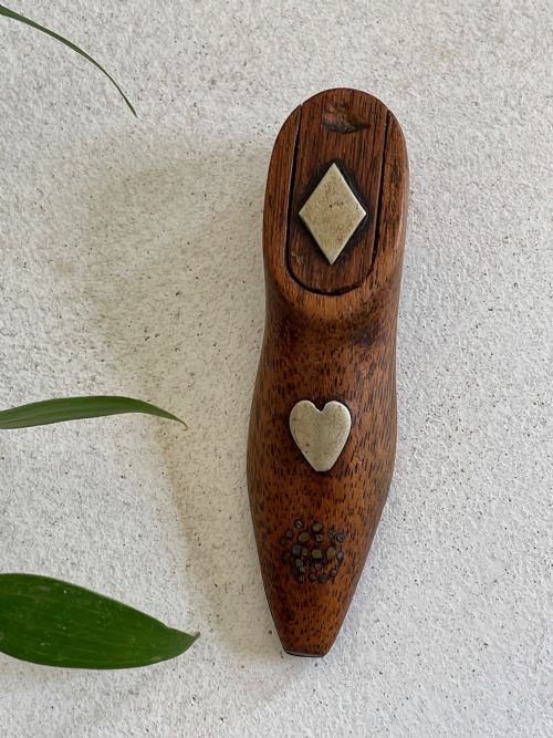 AN ANTIQUE SMALL SNUFF SHOE LOVE TOKEN HEART DIAMOND - ADDITIONAL PHOTO 5