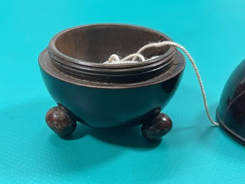 ANTIQUE TREEN SPHERICAL STRING BOX - ADDITIONAL PHOTO 1