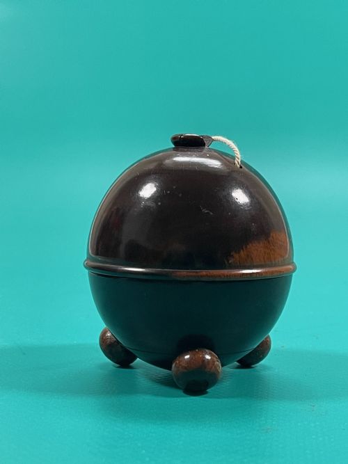 ANTIQUE TREEN SPHERICAL STRING BOX - ADDITIONAL PHOTO 2