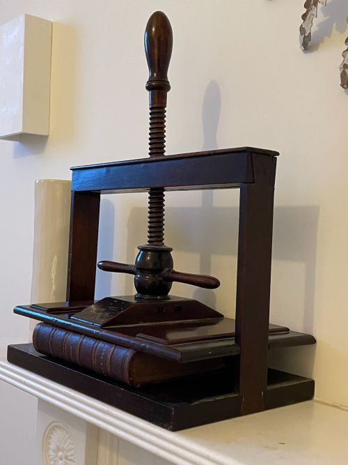 AN ANTIQUE MAHOGANY BOOK PRESS - ADDITIONAL PHOTO 8