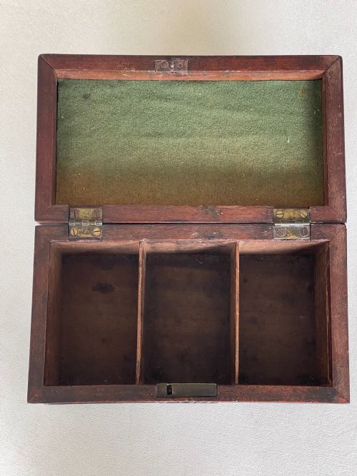 A GEORGIAN TEA CHEST CADDY SECRET DRAWER - ADDITIONAL PHOTO 10