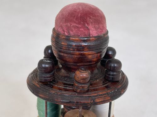 AN ANTIQUE TREEN SEWING TOWER REEL HOLDER PIN CUSHION - ADDITIONAL PHOTO 6
