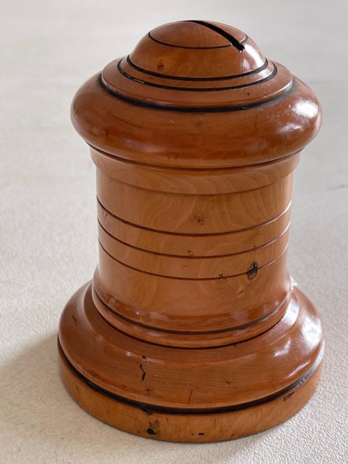 antique treen boxwood money box - CATEGORY: ANTIQUE BOXES - DATED 1900