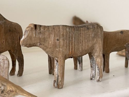 A SMALL PINE NOAHS ARK WITH FIGURES ANIMALS - ADDITIONAL PHOTO 4