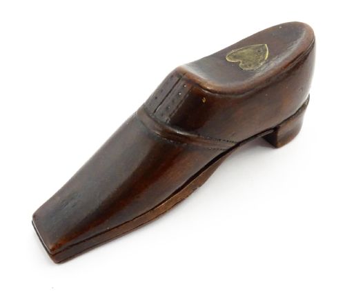 an unusual puzzle snuff shoe base opening heart inlay - CATEGORY: ANTIQUE BOXES - DATED 19TH CENTURY