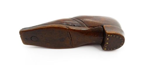 AN UNUSUAL PUZZLE SNUFF SHOE BASE OPENING HEART INLAY - ADDITIONAL PHOTO 2