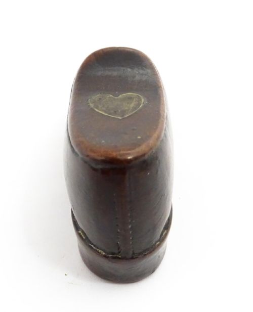 AN UNUSUAL PUZZLE SNUFF SHOE BASE OPENING HEART INLAY - ADDITIONAL PHOTO 4