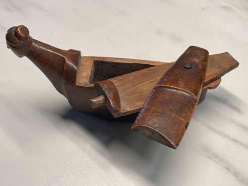 ANTIQUE TREEN BOAT SHAPED SNUFF BOX - ADDITIONAL PHOTO 9