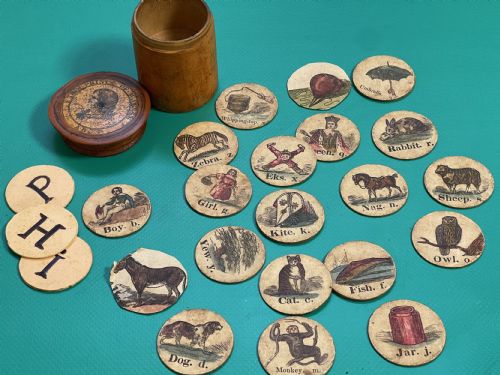 AN ANTIQUE REGENCY ALPHABET CARD SET ORIGINAL BOX WITH LABEL - ADDITIONAL PHOTO 1
