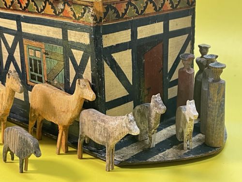 ANTIQUE NOAHS ARK WITH 27 ANIMALS BIRDS AND FIGURES - ADDITIONAL PHOTO 8