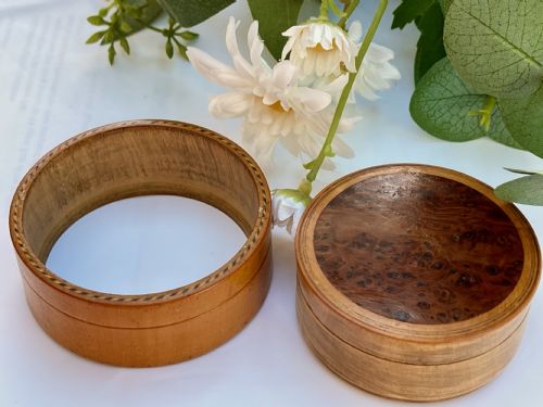 A GEORGIAN ANTIQUE TRICKPUZZLE BOX FOR SNUFF ETC - ADDITIONAL PHOTO 2