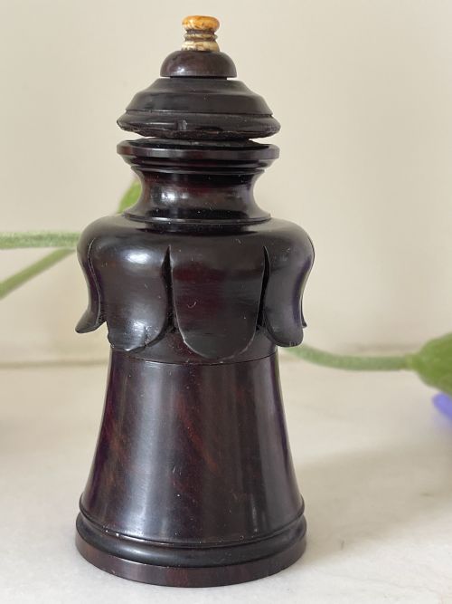 AN UNUSUAL ANTIQUE TREEN GO TO BED WITH DISC STRIKERS - ADDITIONAL PHOTO 4