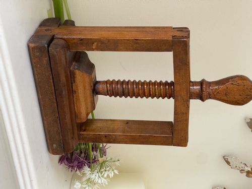 A SMALL ANTIQUE BOOKCARDFLOWER PRESS - ADDITIONAL PHOTO 5