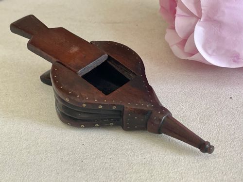 ANTIQUE BELLOWS SHAPED SNUFF BOX - ADDITIONAL PHOTO 4