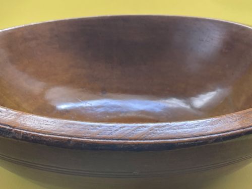 A LARGE ANTIQUE SYCAMORE BOWL - ADDITIONAL PHOTO 1