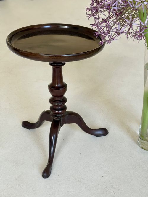 an antique mini tripod table candle stand - CATEGORY: ANTIQUE MISCELLANEOUS - DATED 19TH CENTURY