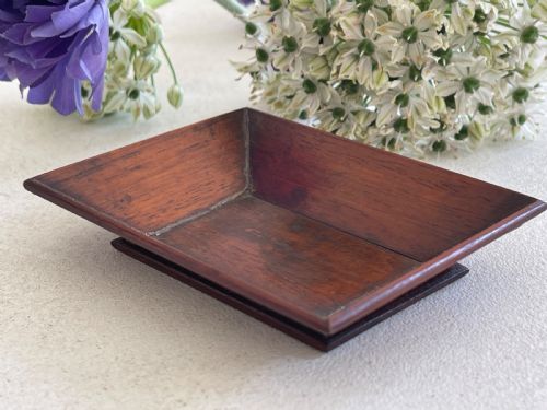 A SMALL DESK TRAY OR GAMBLING COUNTER TRAY ORIGINAL TRADE LABEL - ADDITIONAL PHOTO 2