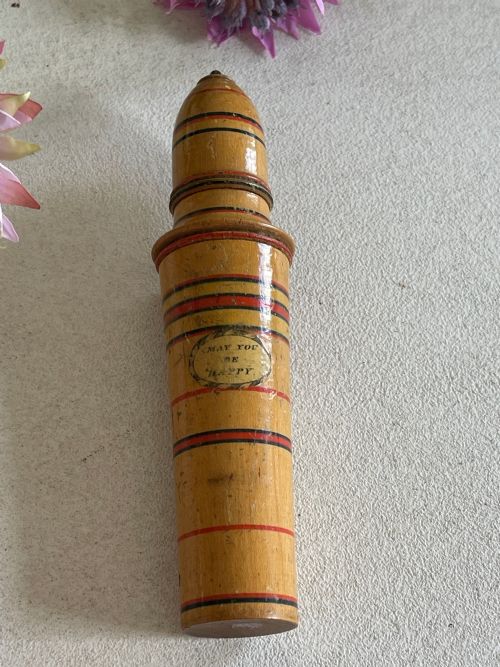 AN ANTIQUE TUNBRIDGE WARE SEWING COMPANION REEL NEEDLECASE PIN CUSHION - ADDITIONAL PHOTO 2