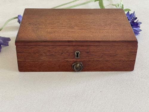 AN ANTIQUE ARTIST BOX BY S AND J FULLER - ADDITIONAL PHOTO 3
