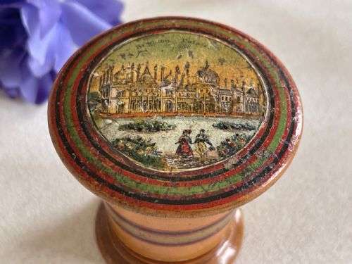 AN ANTIQUE GEORGIAN NUTMEG GRATER - ADDITIONAL PHOTO 1