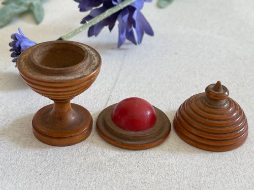 AN ANTIQUE TREEN MAGIC TRICK - ADDITIONAL PHOTO 3