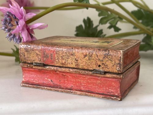A SMALL ANTIQUE BOX IN THE FORM OF TWO STACKING BOOKS - ADDITIONAL PHOTO 4