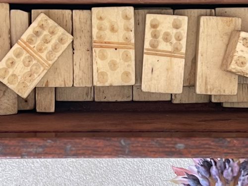 ANTIQUE PRISONER OF WAR BONE DOMINOES DOUBLE NINE SET - ADDITIONAL PHOTO 6