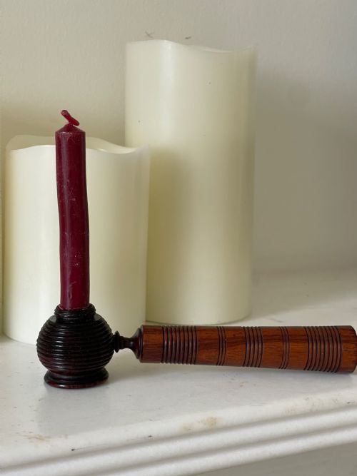 A RARE ANTIQUE TREEN TRAVELLING CANDLESTICK - ADDITIONAL PHOTO 4