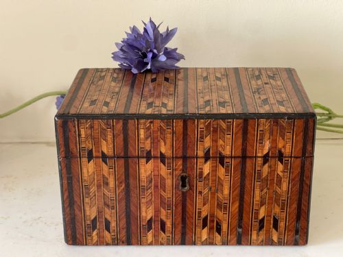 A LOVELY INLAID VICTORIAN TEA CADDY - ADDITIONAL PHOTO 3