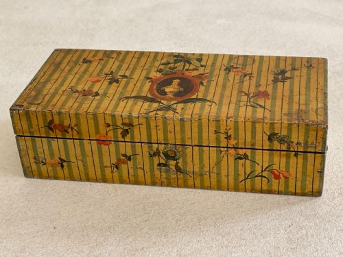 AN ANTIQUE GEORGIAN NETTINGLACE BOX - ADDITIONAL PHOTO 3