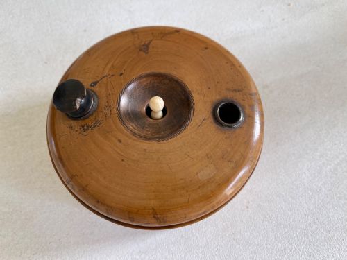 AN ANTIQUE TRAVELLING ROULETTE GAME - ADDITIONAL PHOTO 2