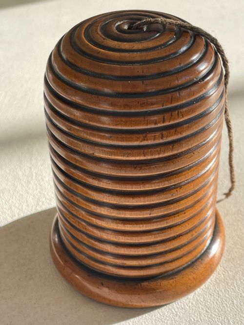 AN ANTIQUE BEE HIVE STRING BOX - ADDITIONAL PHOTO 2