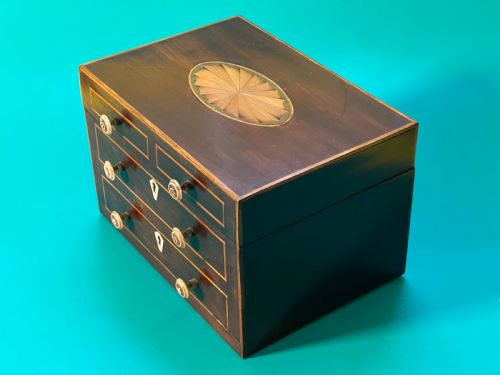AN ANTIQUE TEA CADDY IN THE SHAPE OF A CHEST OF DRAWERS - ADDITIONAL PHOTO 6