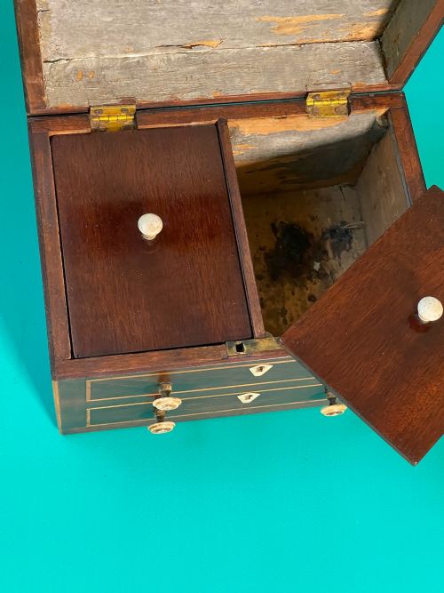 AN ANTIQUE TEA CADDY IN THE SHAPE OF A CHEST OF DRAWERS - ADDITIONAL PHOTO 13