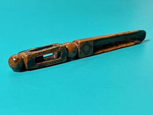 AN 18TH CENTURY TREEN FRUITWOOD APPLE CORER - ADDITIONAL PHOTO 5