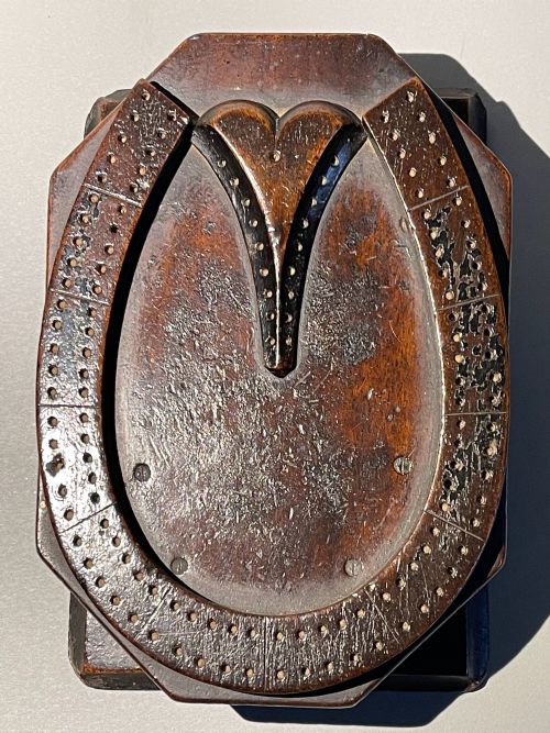 A GEORGIAN CRIBBAGE BOARD BOX - ADDITIONAL PHOTO 2
