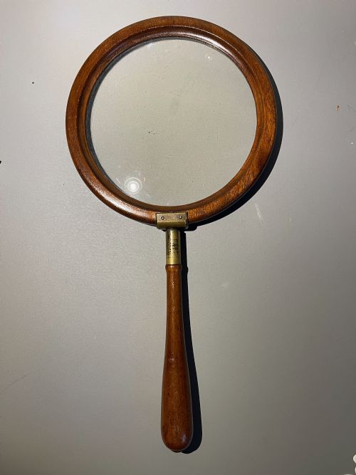 A LARGE ANTIQUE MAGNIFYINGVIEWING GLASS - ADDITIONAL PHOTO 5