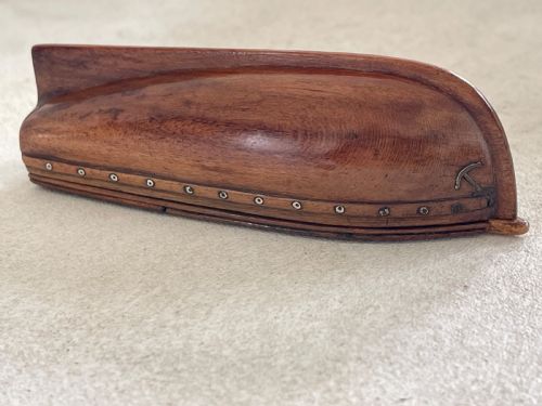 AN ANTIQUE PUZZLE SNUFF BOX IN THE SHAPE OF A BOAT - ADDITIONAL PHOTO 7