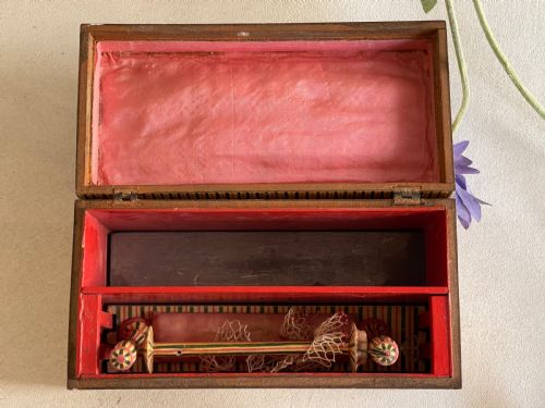 A GEORGIAN NETTING BOX - ADDITIONAL PHOTO 1