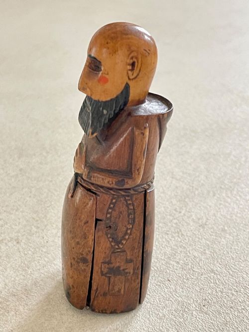 AN ANTIQUE MONK SNUFF BOX NOVELTY SNUFF - ADDITIONAL PHOTO 2