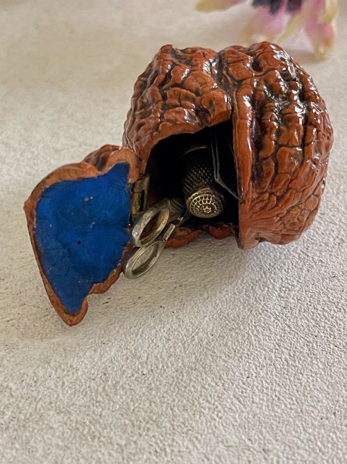 AN ANTIQUE WALNUT WITH SEWING TOOLS - ADDITIONAL PHOTO 5