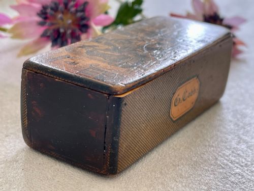 AN ANTIQUE PEN WORK SNUFF BOX BY G COBB - ADDITIONAL PHOTO 8