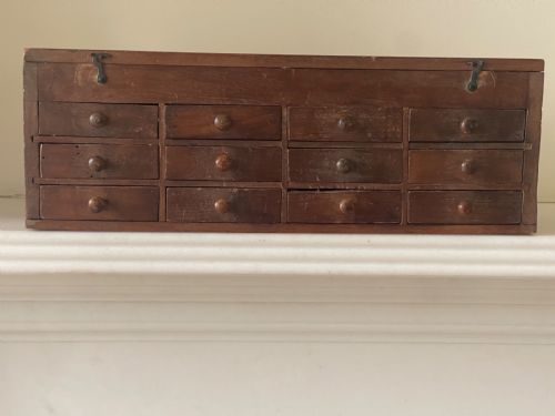 AN ANTIQUE WATCHMAKER'S BOX - ADDITIONAL PHOTO 4