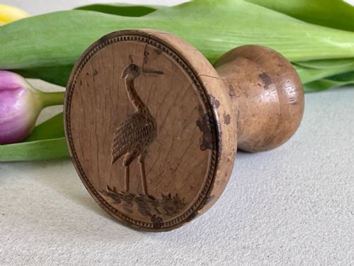 AN ANTIQUE TREEN BUTTER STAMP HERONCRANE MAKERRETAILERS STAMP - ADDITIONAL PHOTO 2