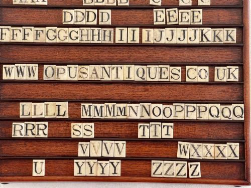 AN UNUSUAL ANTIQUE ALPHABET SLOPE BONE ALPHABET LETTERS - ADDITIONAL PHOTO 7