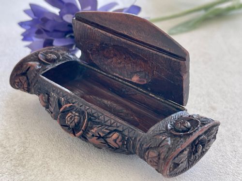 ANTIQUE COQUILLA SNUFF BOX NICELY CARVED - ADDITIONAL PHOTO 2