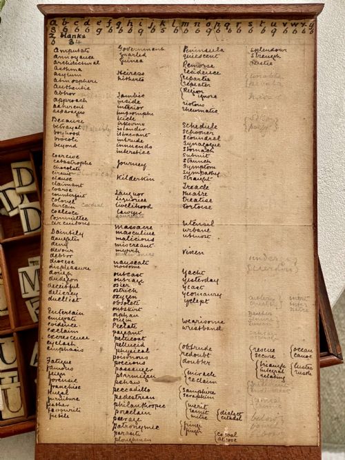 AN ANTIQUE ALPHABET BOX WITH MAKERS NAME - ADDITIONAL PHOTO 1