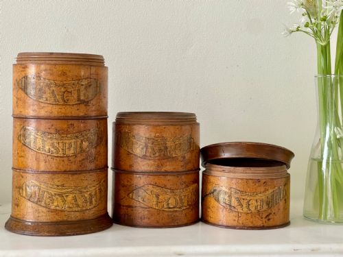 AN ANTIQUE SIX TIER SPICE TOWER ORIGINAL LABELS - ADDITIONAL PHOTO 1